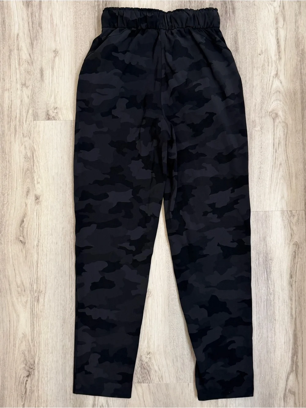 Lululemon Keep Moving Pant 7/8 High-Rise Camo Size 2